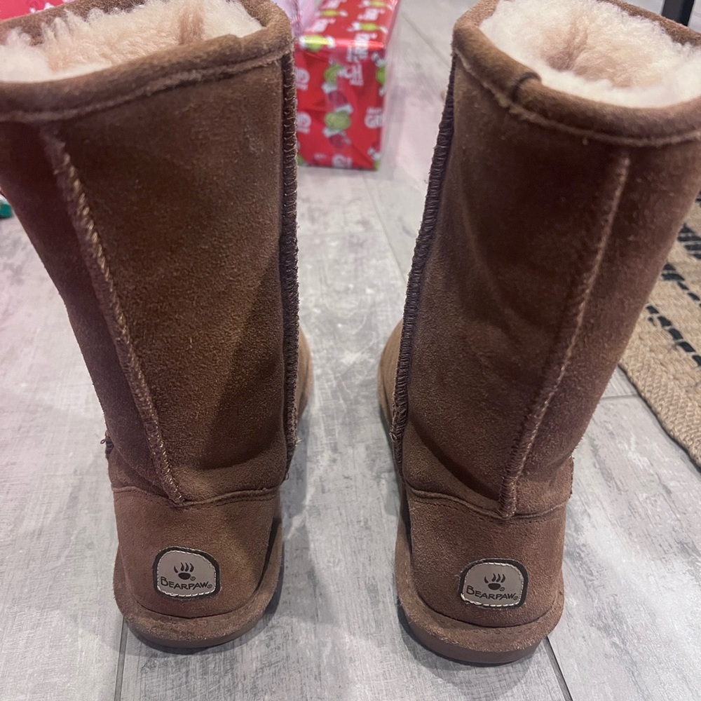 BearPaw Boots Size 6 Tall Womens Tan like New Chestnut - Picture 2 of 4